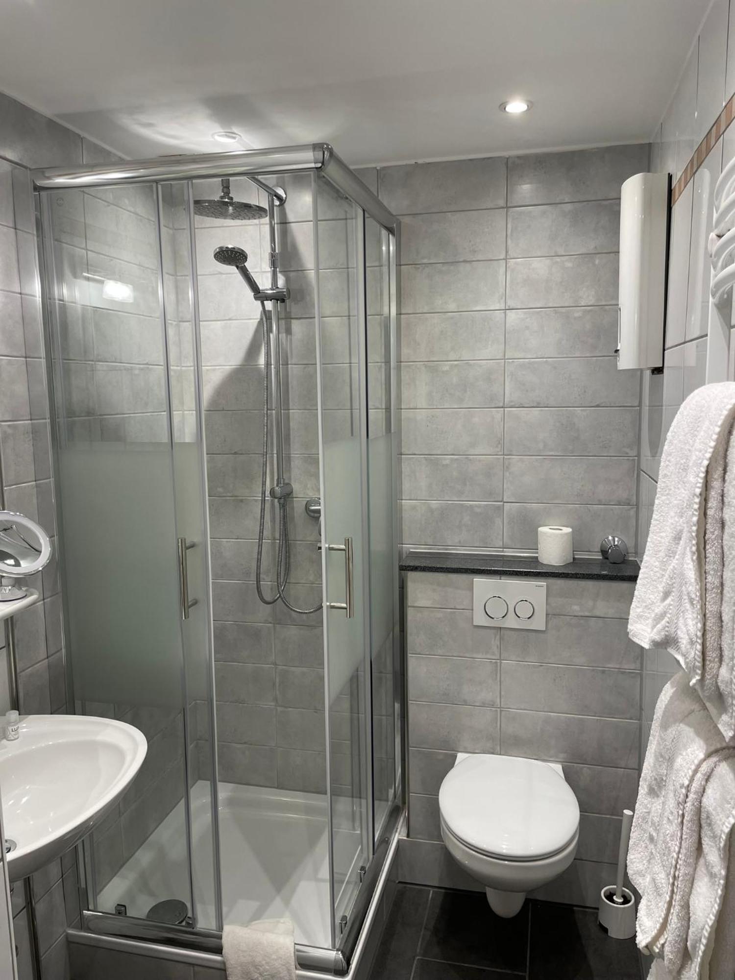 Apartmenthaus Sonnen Dusseldorf Ngoại thất bức ảnh